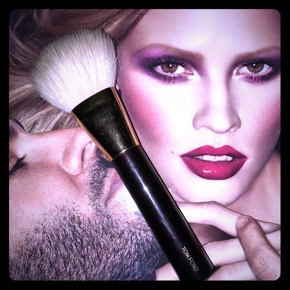 TF bronzer brush